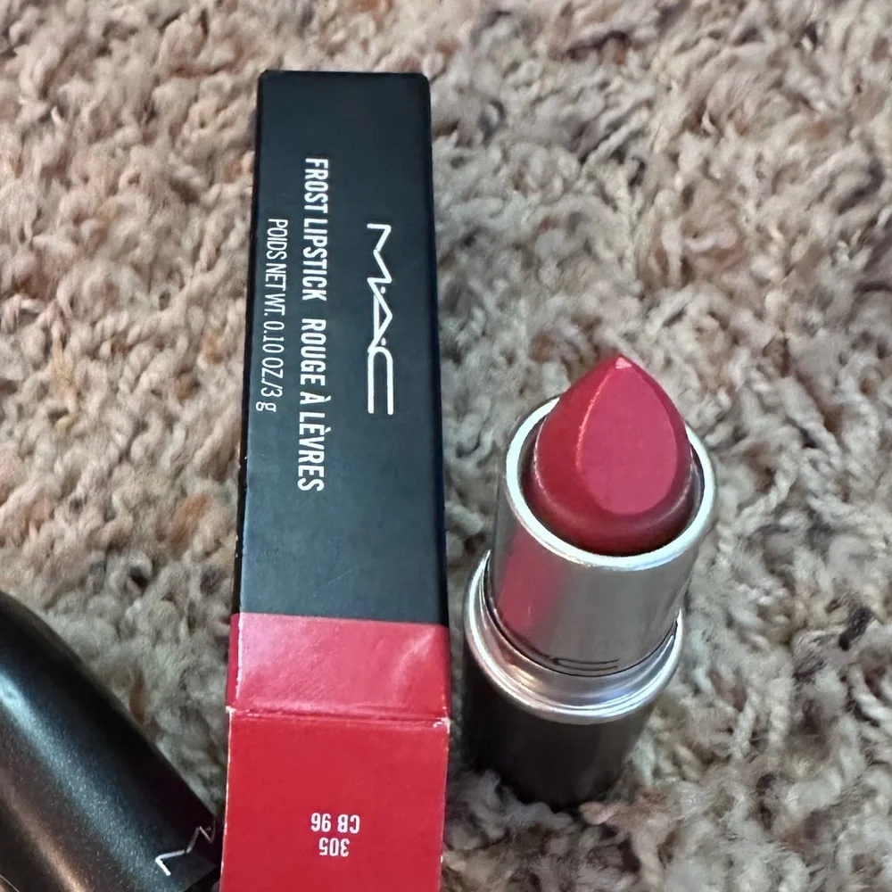 MAC Cosmetics mac cb
